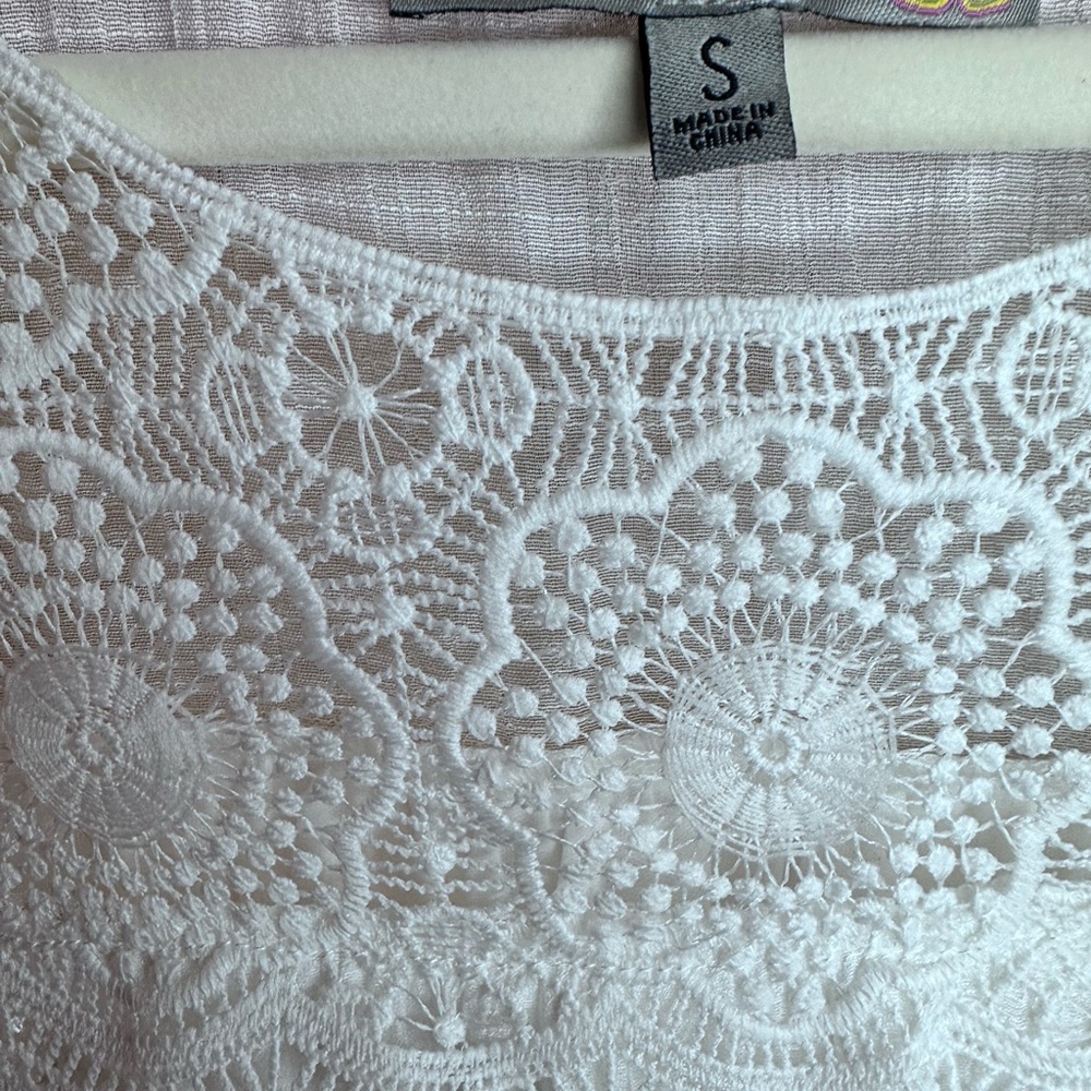 Figueroa & Flower Delicate White Crochet Women's Blouse - New With Tags! - Picture 3 of 3
